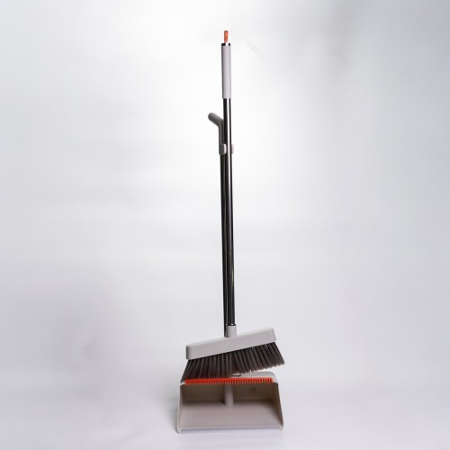 Набір для прибирання віник+совок, сірий Yiwu HP-35015-70G Набір для прибирання віник+совок, сірий Yiwu HP-35015-70G